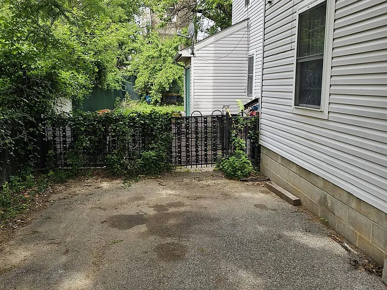 1400 N Bouvier St — Photo 4