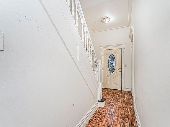 4th image of 715 45th St