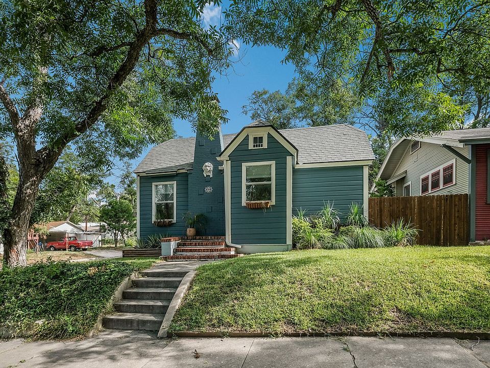 1st image of 439 W Huisache Ave