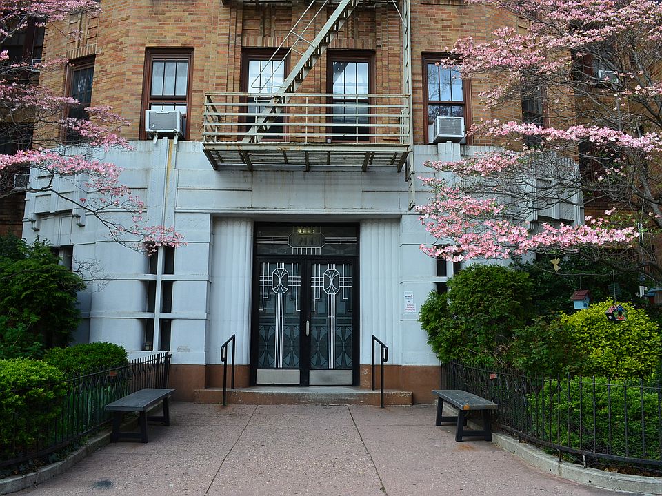 1st image of 200 Clinton St APT 5M