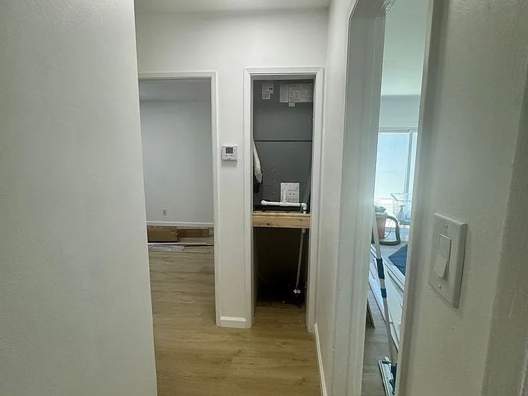 14937 Saticoy St — Photo 7