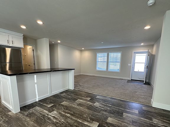 5th image of 1140 Bedford Pl #178