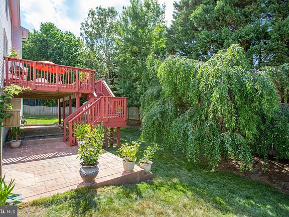 5th image of 6 Langley Oaks Ct