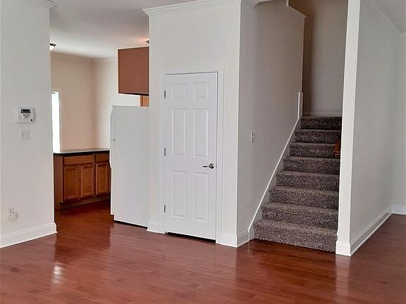 5th image of 1241 Sumner Ave
