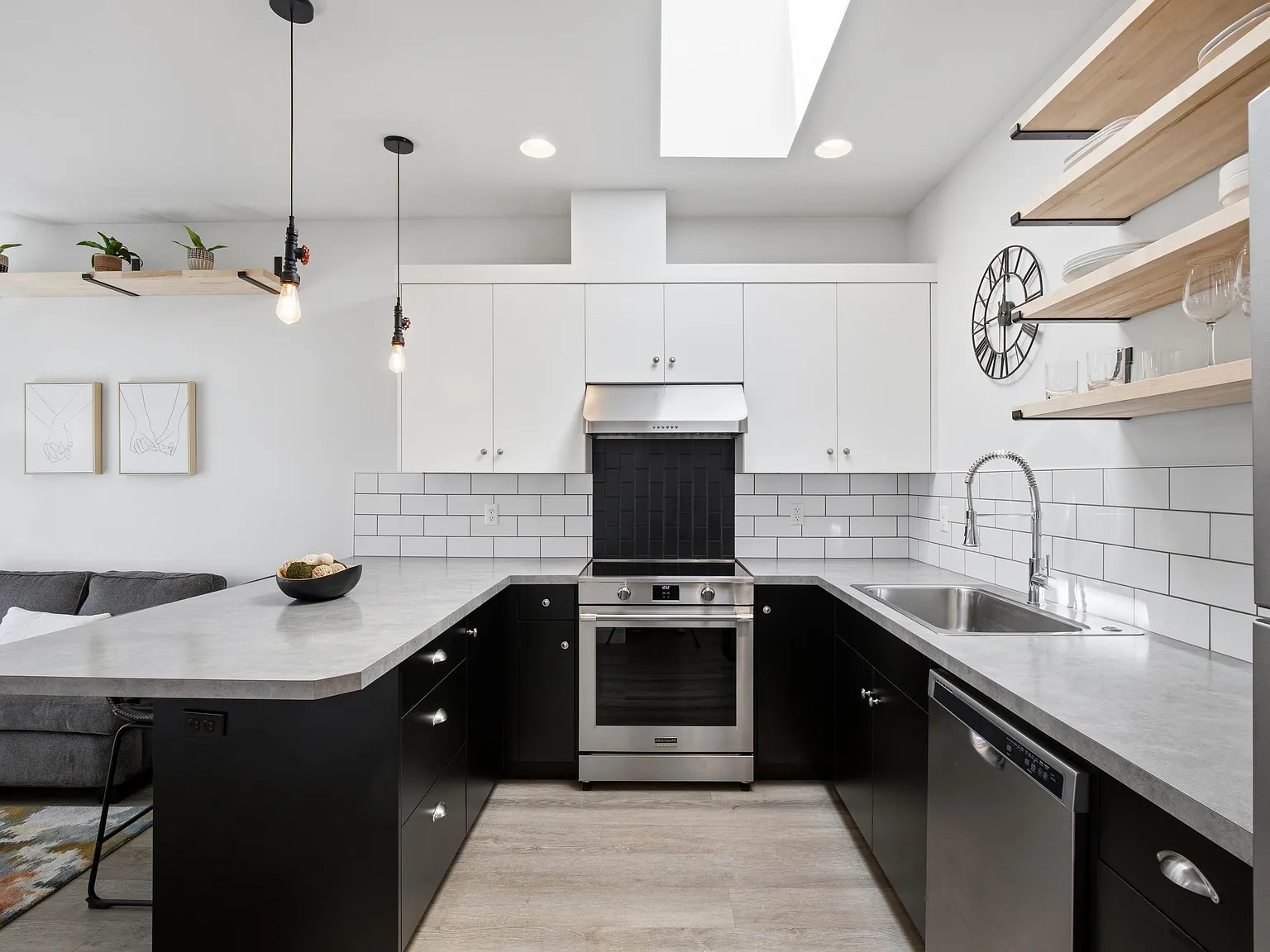 1 bed, 525 sqft, $2,900 — Photo 4