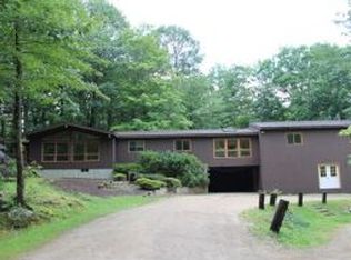 27 Vonhurst Rd, Moultonboro, NH 03254