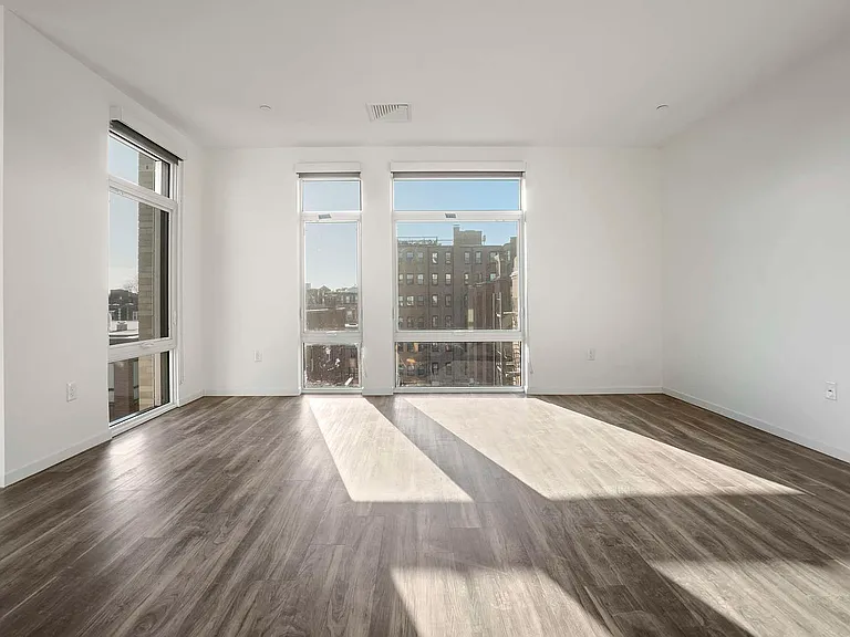 839 Beacon — Photo 33