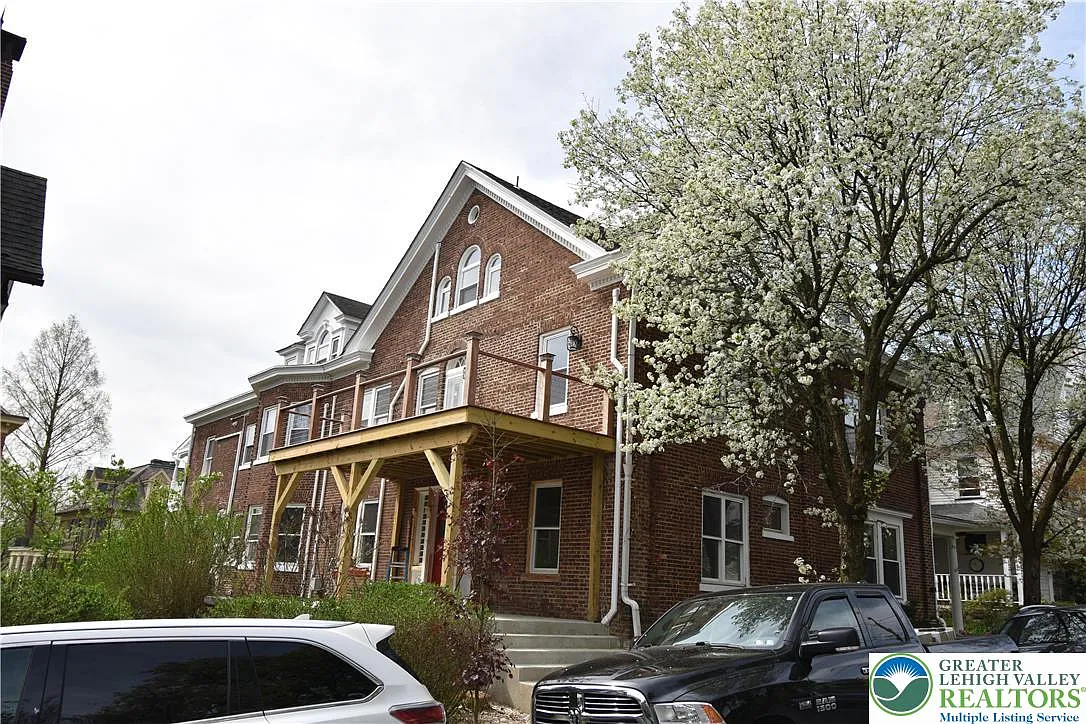 Building Photo - 310 March St #1