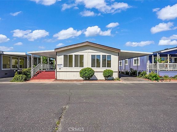 2nd image of 121 Ketch Ln