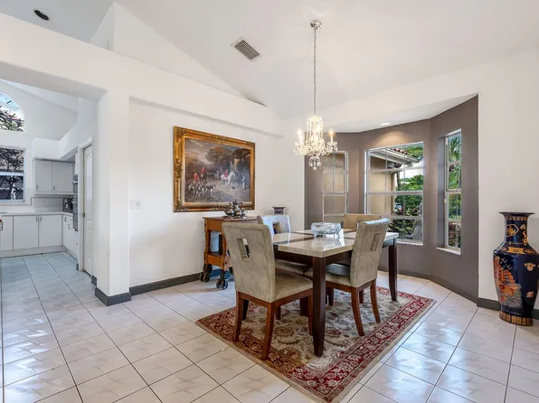 7828 Dorchester Rd, Boynton Beach, FL 33472