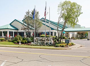 111 Center St #257, Lake Geneva, WI 53147