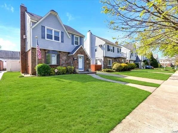 87-24 251 Street, Bellerose, NY 11426