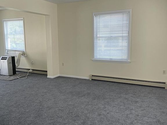 2nd image of 713 Hall St #2