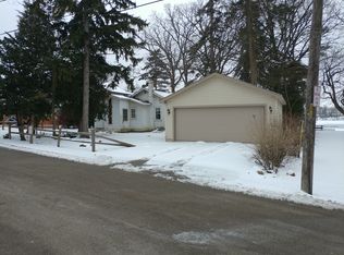 21769 W Lake Ave, Round Lake, IL
