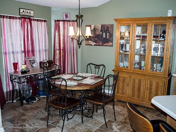 4th image of 7762 Parkview Cir