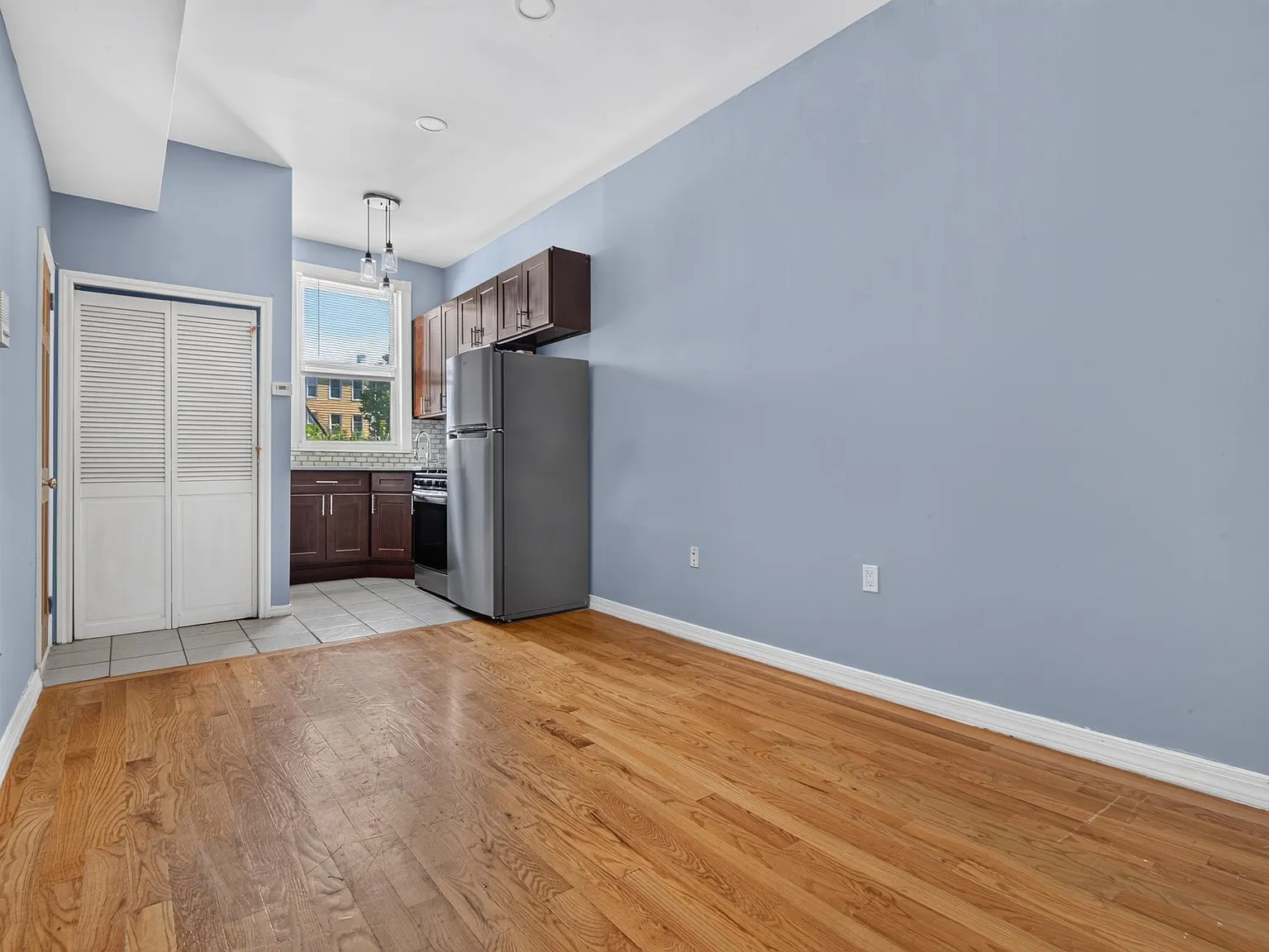 1 bed, 1.0 bath, 650 sqft, $1,900 — Photo 4