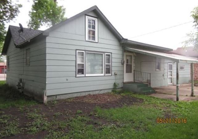 2nd image of 218 Rohrer St