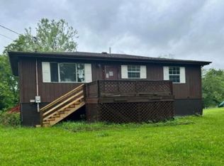 143 Gooseman Ln, Moundsville, WV 26041