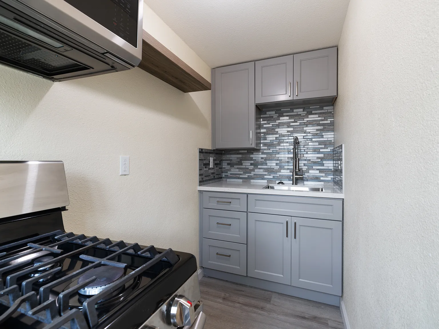 1 bed, 550 sqft, $1,345 — Photo 1