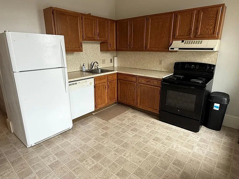216 Main St #3 — Photo 7