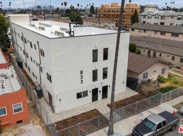 833 W 84th St, Los Angeles, CA 90044