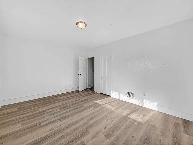 511 Brown St — Photo 21