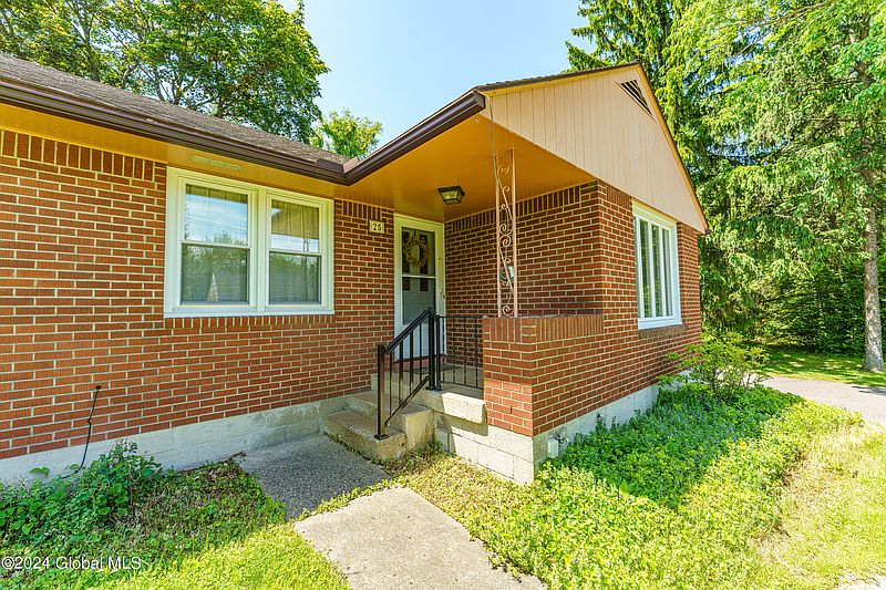 4th image of 25 N Van Dyke Drive