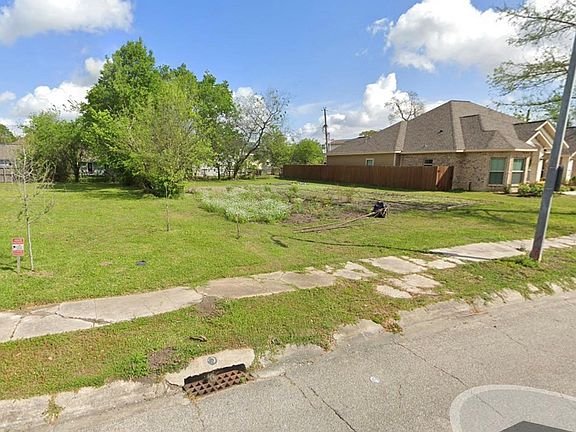 5th image of 2939 Payson St