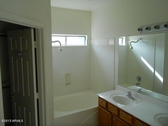 5th image of 12728 S 175th Ln