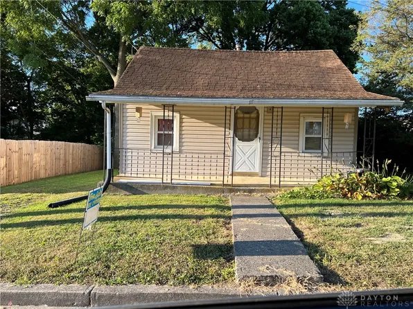 4 E 2nd St, Christiansburg, OH 45389