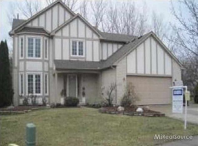1st image of 6923 Foxcreek Ct