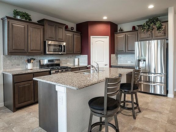 2nd image of 941 Cushing Dr