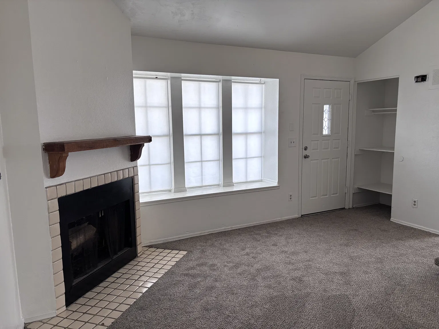 7905 W Thunderbird Rd — Photo 2