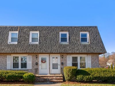 19 Moreland Ave UNIT 19, Dedham, MA, 02026