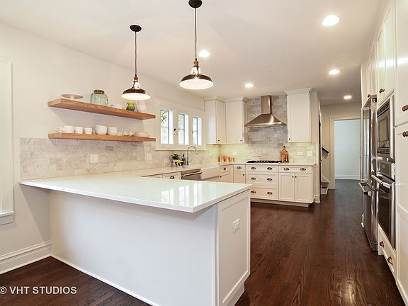3rd image of 1896 Clifton Ave