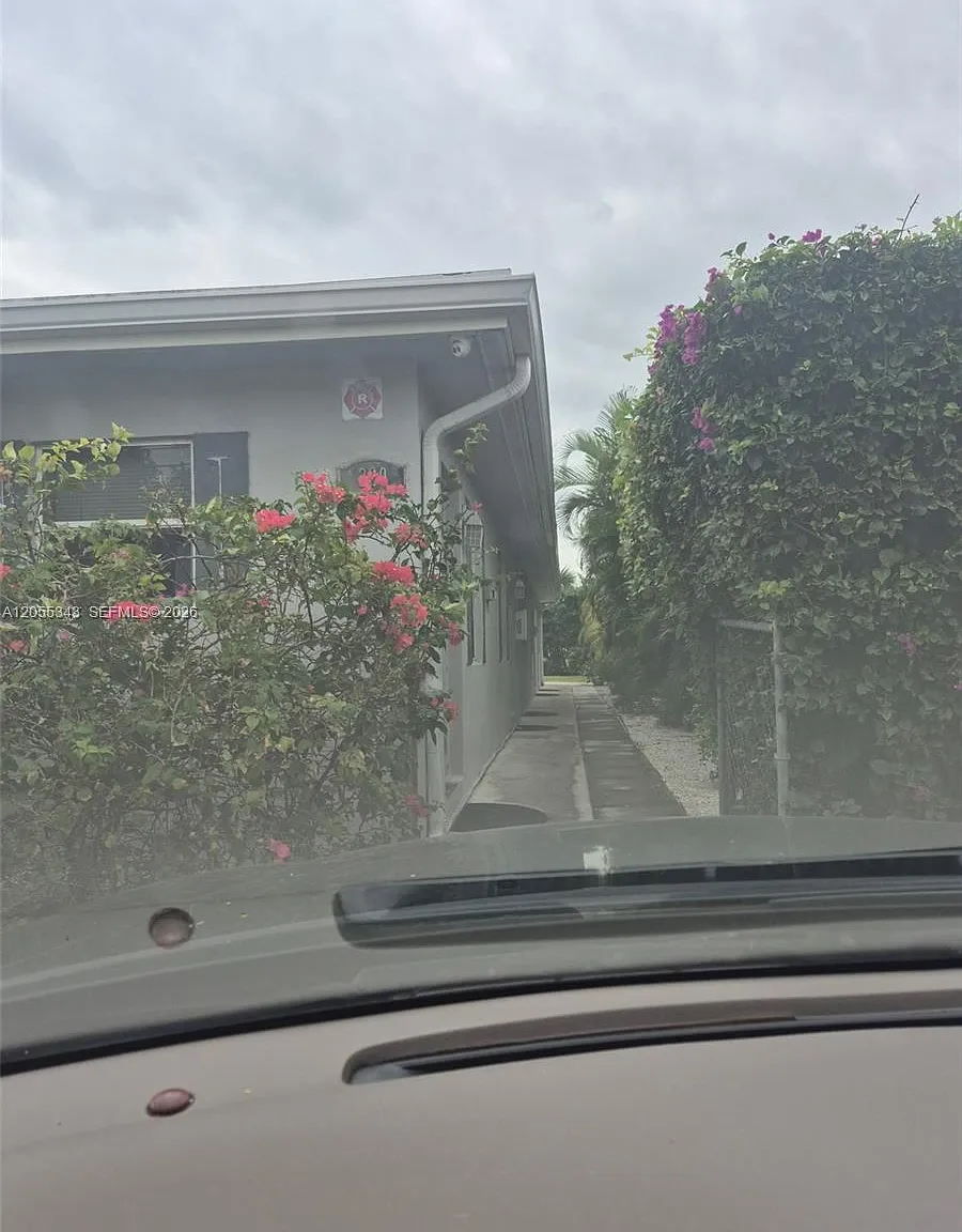 Meeks And Andrews Add — Photo 1
