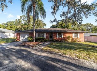 206 E Fountain St, Fruitland Park, FL 34731