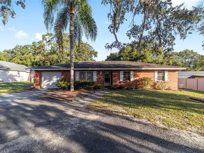 206 E Fountain St, Fruitland Park, FL, 34731