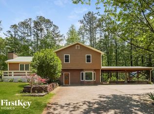 915 Victoria Landing Dr, Woodstock, GA 30189