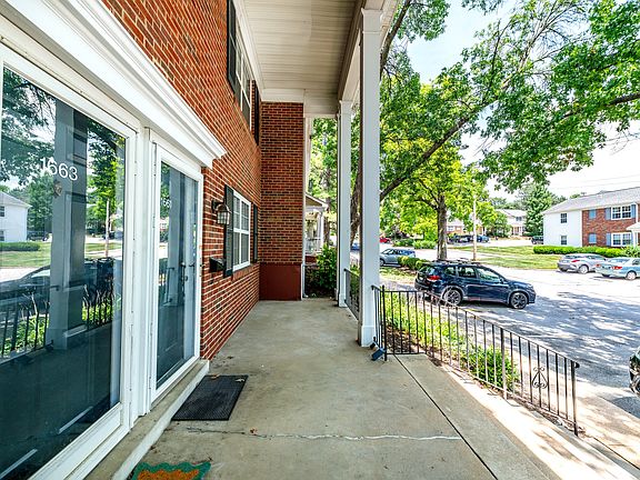 4th image of 1661 E Swan Cir