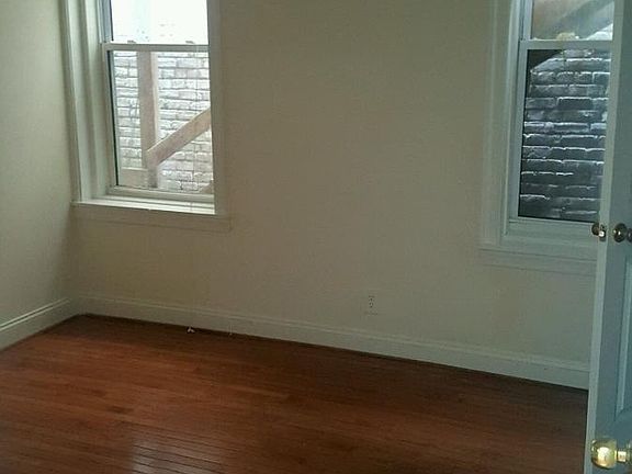 2nd image of 402 W Grace St APT 2
