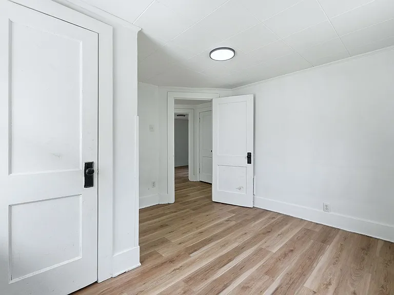 2133 Riedmiller Ave — Photo 10