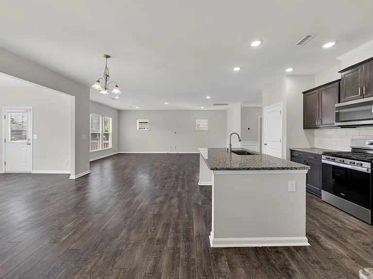 240 Tilth St — Photo 2