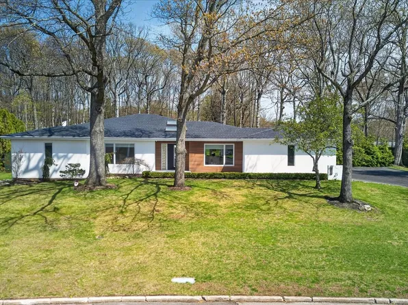 161 Yukon Drive, Woodbury, NY 11797