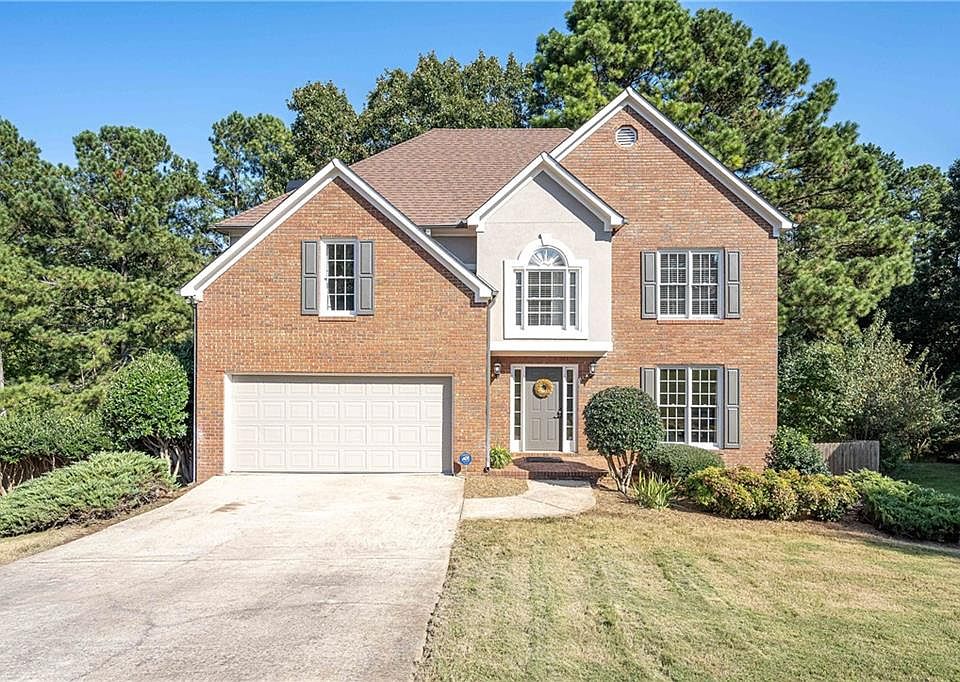 1st image of 303 Winkfield Ln SW