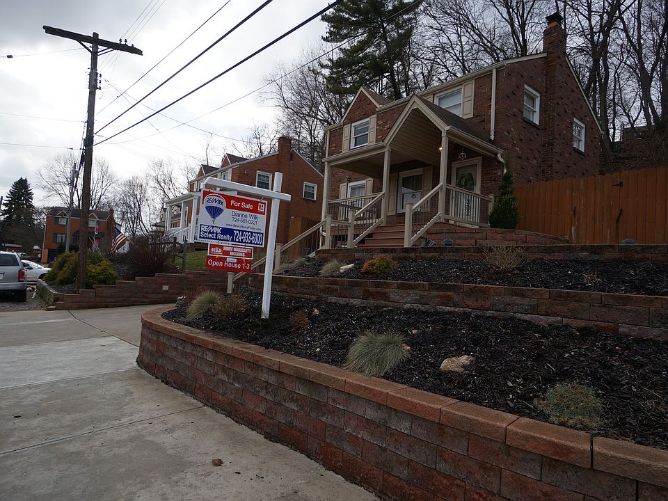 Beautifully landscaped 