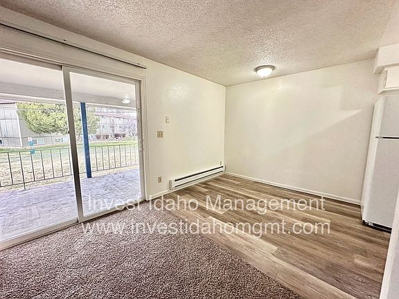 5th image of 3940 W Glenn St APT B
