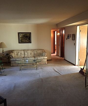 3rd image of 5516 W Windsor Ave APT 2N