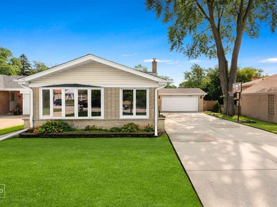 9833 Keystone Ave, Skokie, IL, 60076