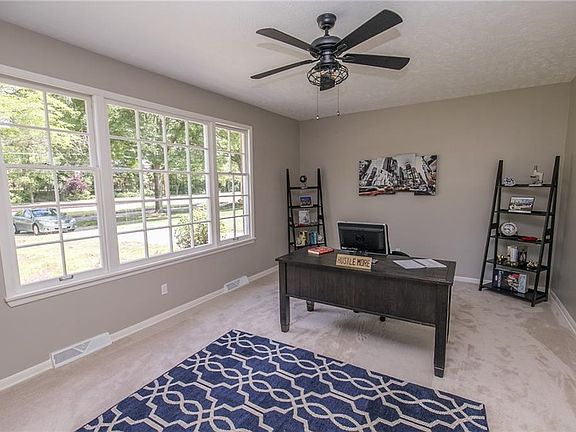 4th image of 17716 Van Aken Blvd